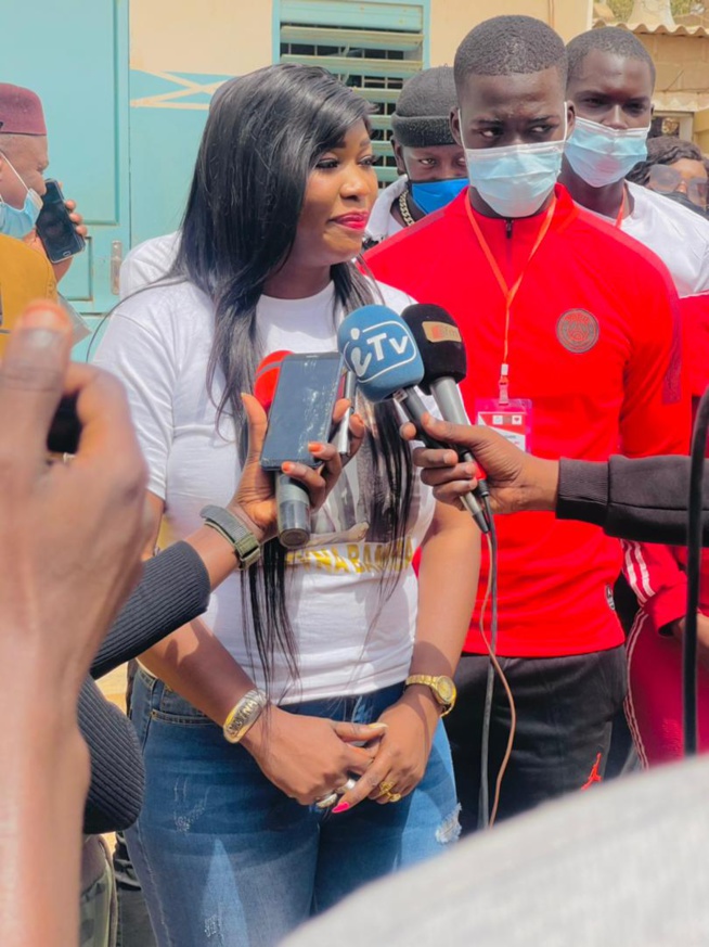 Lancement d'une journée de consultation gratuite et de remise de dons aux daaras accompagnée d’une sensibilisation contre la Covid19 par la journaliste Zeyna Bamba Ndiaye.