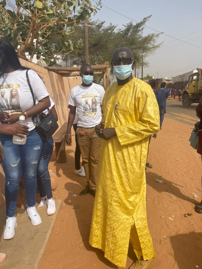 Lancement d'une journée de consultation gratuite et de remise de dons aux daaras accompagnée d’une sensibilisation contre la Covid19 par la journaliste Zeyna Bamba Ndiaye.
