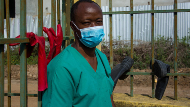 Guinée: guéri d'Ebola, le Dr Papus s'engage en première ligne contre à la maladie Guinée: guéri d'Ebola, le Dr Papus s'engage en première ligne contre à la maladie