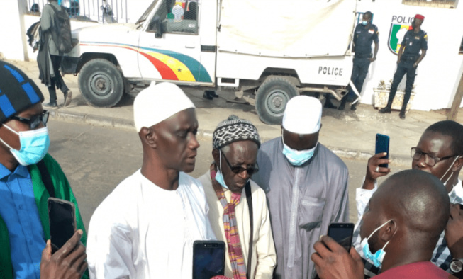 Le collectif devrait pouvoir rencontrer Adji Sarr ce lundi Le collectif devrait pouvoir rencontrer Adji Sarr ce lundi