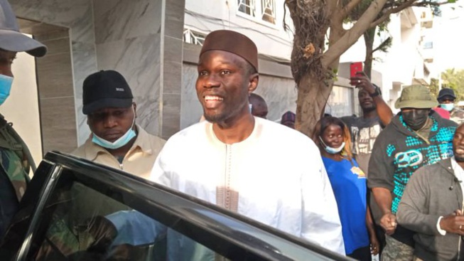 Cité Keur Gorgui: quelques images de la devanture de chez Ousmane Sonko sur le départ pour le Tribunal