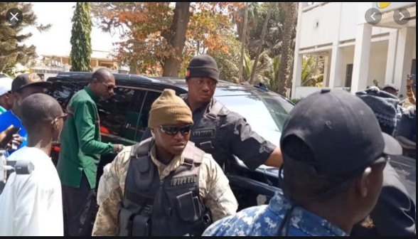 Le chef de la garde rapprochée de Ousmane Sonko, arrêté Le chef de la garde rapprochée de Ousmane Sonko, arrêté