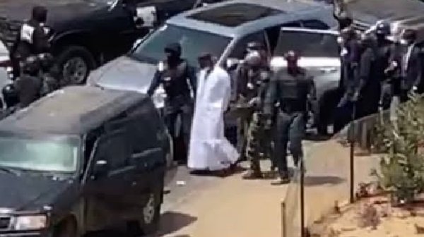 Arrestation de Sonko : Jean Luc Mélenchon dénonce Arrestation de Sonko : Jean Luc Mélenchon dénonce