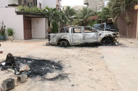 « Plan Abeilles » ou la stratégie du chaos totale : Les pro-Sonko veulent défier l’état « Plan Abeilles » ou la stratégie du chaos totale : Les pro-Sonko veulent défier l’état