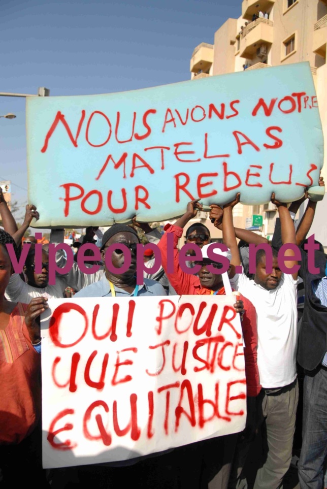 Marche du PDS le 23 avril, de la place de l'obélisque au rond point de la poste au quartier Médina