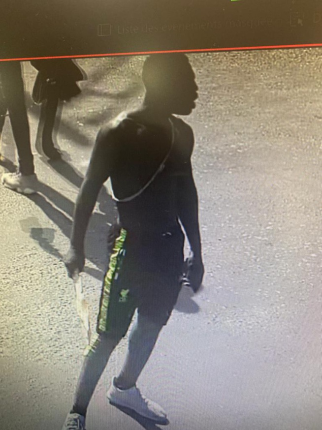 Photo insolite d’un manifestant : Ce jeune homme inspire... Photo insolite d’un manifestant : Ce jeune homme inspire...