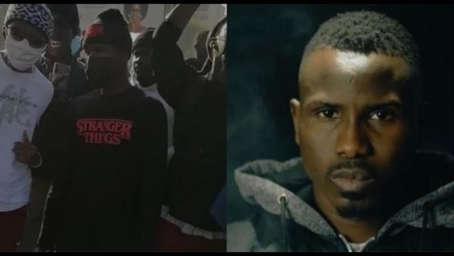 Dip Doundou Guiss arrive à la Place de l’Obélisque, l’accueil chaleureux du public Dip Doundou Guiss arrive à la Place de l’Obélisque, l’accueil chaleureux du public