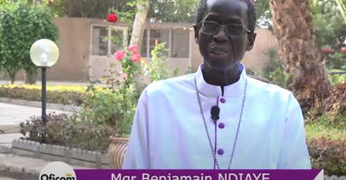 Tensions vives au Sénégal: MGR Benjamin NDIAYE invite Macky à faire preuve de “sagesse” et de “raison”