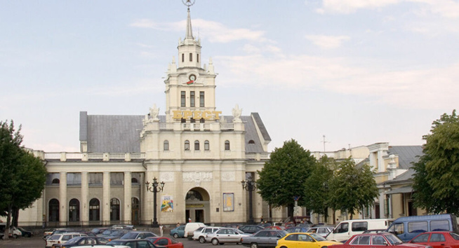 La Biélorussie expulse un consul polonais suite à sa participation à un événement non-autorisé La Biélorussie expulse un consul polonais suite à sa participation à un événement non-autorisé