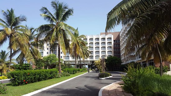 Hôtel King Fahd Palace : Interdits d’accès, les licenciés écaillent Dg Racine Sy Hôtel King Fahd Palace : Interdits d’accès, les licenciés écaillent Dg Racine Sy
