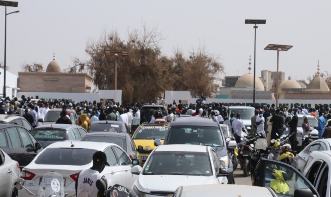 INHUMATION À YOFF : AU REVOIR PAPA THIONE ! INHUMATION À YOFF : AU REVOIR PAPA THIONE !