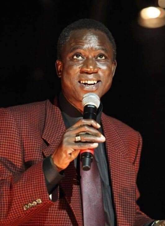 "PAPA THIONE REND LE MICRO" "PAPA THIONE REND LE MICRO"
