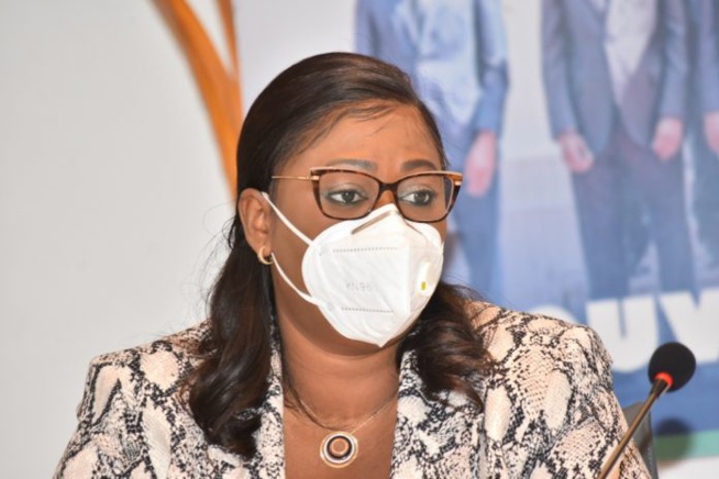 «Néné Fatouma Tall : Ministre de la Jeunesse le plus nul que le Sénégal ai jamais connu» «Néné Fatouma Tall : Ministre de la Jeunesse le plus nul que le Sénégal ai jamais connu»