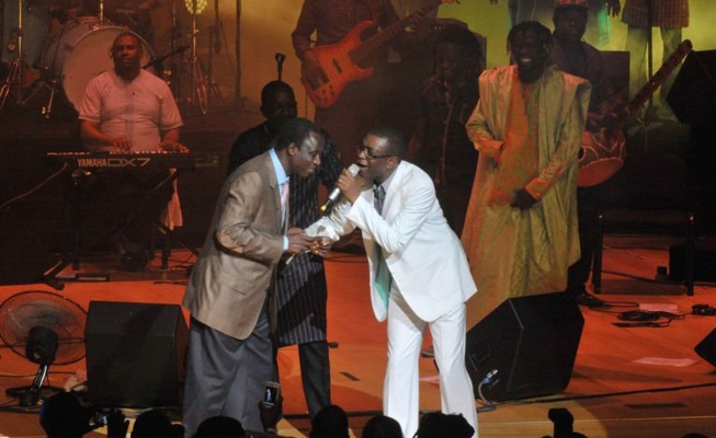 Youssou Ndour dédie son 2e Grammy Awards à Thione Seck