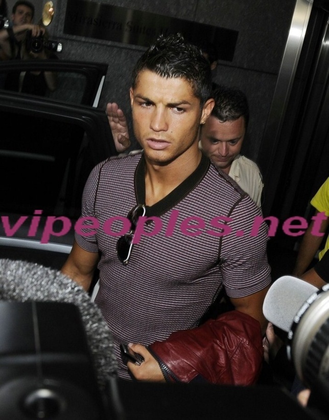 Cristiano Ronaldo serait décidé à quitter Madrid. Cristiano Ronaldo serait décidé à quitter Madrid.