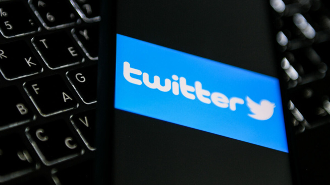 Une étudiante censurée par Twitter pour son soutien à Mila et Charlie Hebdo, selon Le Point Une étudiante censurée par Twitter pour son soutien à Mila et Charlie Hebdo, selon Le Point