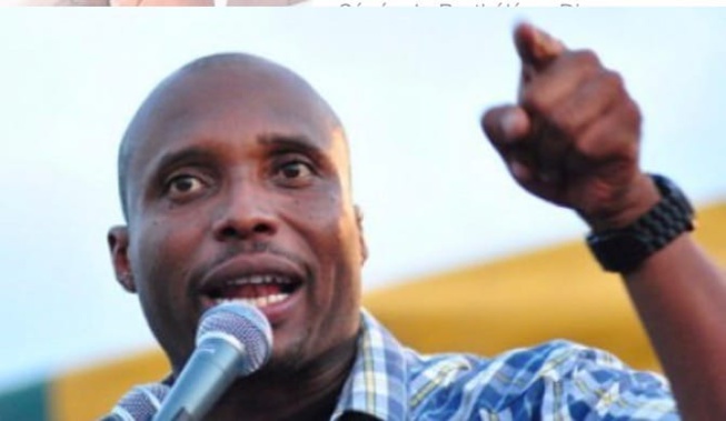 Barthélémy Dias : “Le Parti Socialiste ne m’intéresse pas, il est devenu un mouvement de soutien” Barthélémy Dias : “Le Parti Socialiste ne m’intéresse pas, il est devenu un mouvement de soutien”