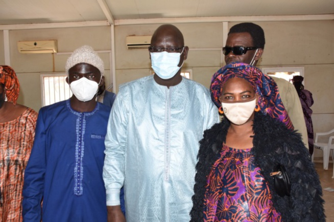 JAXAY-PARCELLES- NDIACOULRAP : LES RESPONSABLES DE LA COALITION PRESIDENTIELLE FONT BLOC ET REAFFIRMENT LEUR SOUTIEN AU PR. JAXAY-PARCELLES- NDIACOULRAP : LES RESPONSABLES DE LA COALITION PRESIDENTIELLE FONT BLOC ET REAFFIRMENT LEUR SOUTIEN AU PR.