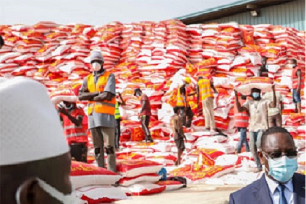 Escroquerie de 14 millions FCFA : adjoint au maire de Pikine-Nord, il détournait les denrées destinées aux impactés de la COVID-19 Escroquerie de 14 millions FCFA : adjoint au maire de Pikine-Nord, il détournait les denrées destinées aux impactés de la COVID-19
