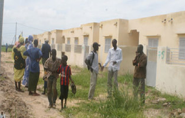 Installées en urgence depuis 2005: Les populations de Jaxaay toujours sans titres de propriété Installées en urgence depuis 2005: Les populations de Jaxaay toujours sans titres de propriété