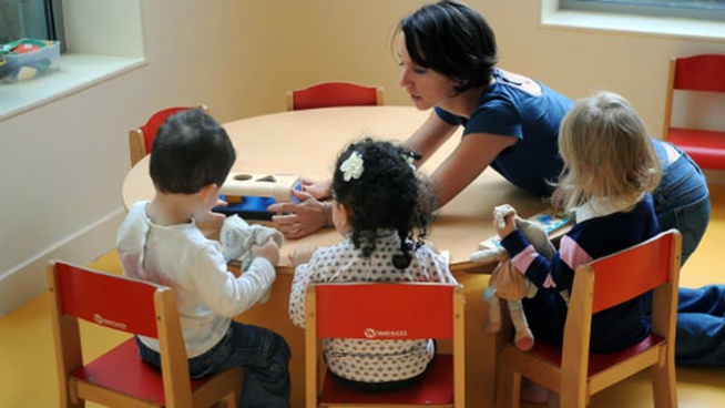Covid-19: la question de l'accueil des enfants par les assistantes maternelles sera tranchée ce vendredi Covid-19: la question de l'accueil des enfants par les assistantes maternelles sera tranchée ce vendredi