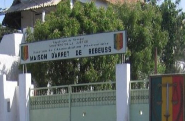 La prison de Rebeuss surpeuplée : quand 5 détenus sont libérés le matin, 30 à 60 arrivent le soir (ASRED)