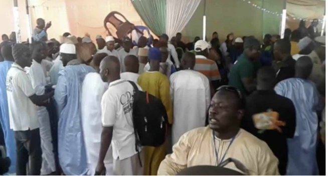 Trois blessés lors des échauffourées au meeting de l’Apr Trois blessés lors des échauffourées au meeting de l’Apr