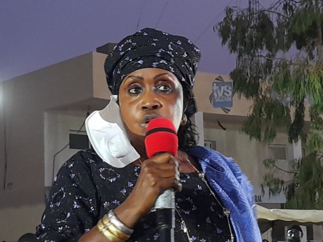 Meeting politique à Kaolack / Me Nafissatou Diop Cissé : « Nous sommes le bouclier du président Macky Sall... » Meeting politique à Kaolack / Me Nafissatou Diop Cissé : « Nous sommes le bouclier du président Macky Sall... »