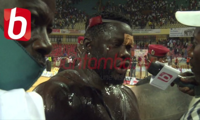 Eumeu Séne Trés remonté « boulén meu teuyé meunone guénn Ma bayi ma beuré » Eumeu Séne Trés remonté « boulén meu teuyé meunone guénn Ma bayi ma beuré »