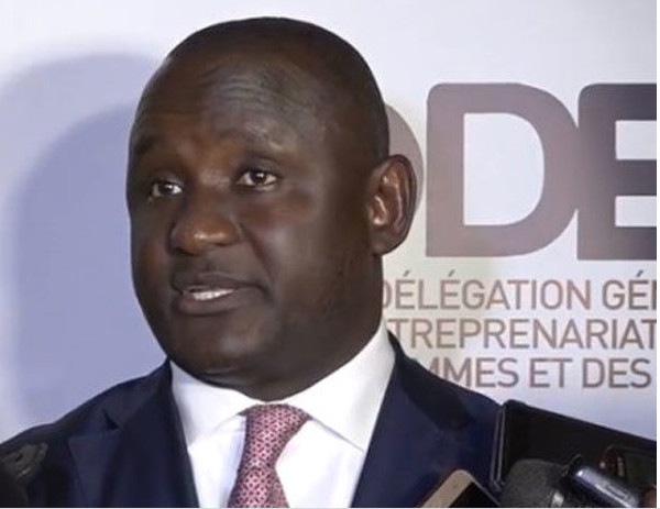 DER: Pape Amadou Sarr hué par les maires DER: Pape Amadou Sarr hué par les maires