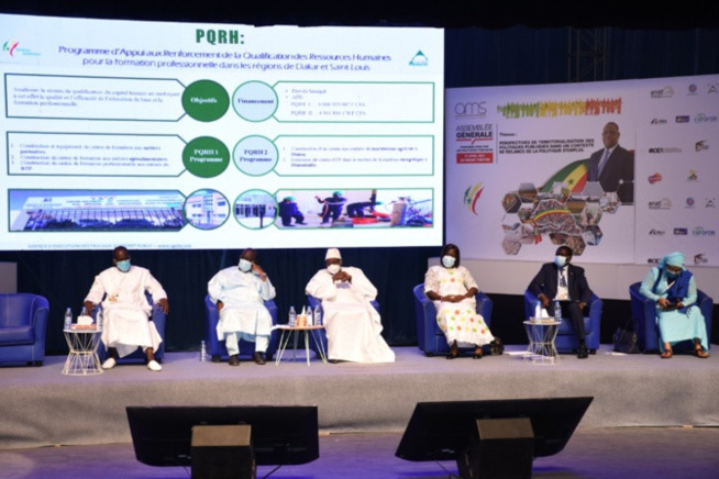 Rencontre élus Coalition BBY - élus Majorité Présidentielle élargie: La Résolution générale Rencontre élus Coalition BBY - élus Majorité Présidentielle élargie: La Résolution générale