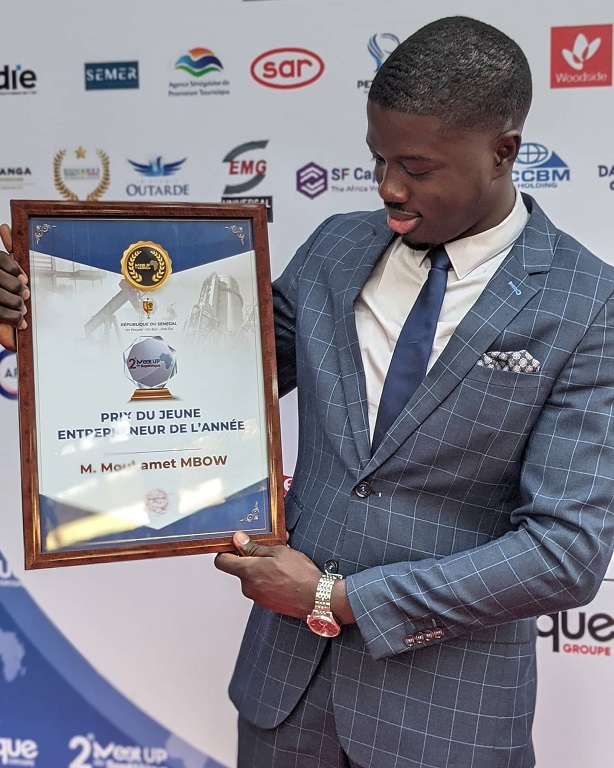 Echanges sur l’emploi des jeunes : Mouhamet Mbow décroche le prix du meilleur jeune entrepreneur Echanges sur l’emploi des jeunes : Mouhamet Mbow décroche le prix du meilleur jeune entrepreneur