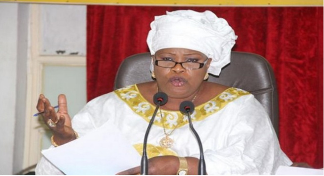 Aminata Mbengue Ndiaye: « Cette opposition est loin de faire peur au camp de la majorité présidentielle» Aminata Mbengue Ndiaye: « Cette opposition est loin de faire peur au camp de la majorité présidentielle»