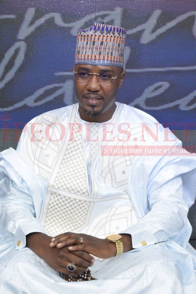 L'incontournable de la bande FM, Cheikh Sarr illumine le G.P de la Sen tv avec son nouveau look