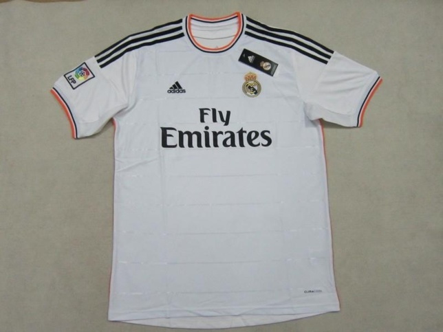 Le nouveau maillot domicile du Real Madrid entre en scène !