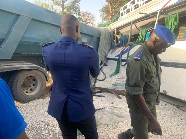 Accident meurtrier à Ndiongolor : le Directeur des transports refait le film des évènements et promet des sanctions Accident meurtrier à Ndiongolor : le Directeur des transports refait le film des évènements et promet des sanctions