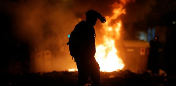 Thiès: Incendie à l'agence du Crédit Mutuel du Sénégal (Vidéo) Thiès: Incendie à l'agence du Crédit Mutuel du Sénégal (Vidéo)