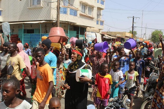 Presque deux semaines sans eau: Des populations de Bakel expriment leur ras-le-bol Presque deux semaines sans eau: Des populations de Bakel expriment leur ras-le-bol