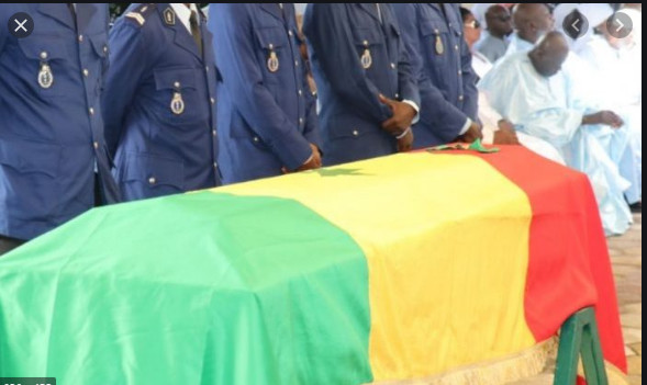 Suite au décès d'Abdoul Kader Johnson: Ses camarades de promo exigent la lumière sur les circonstances de sa mort Suite au décès d'Abdoul Kader Johnson: Ses camarades de promo exigent la lumière sur les circonstances de sa mort