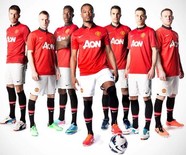 En fin! Le nouveau maillot de Manchester United entre en scène En fin! Le nouveau maillot de Manchester United entre en scène