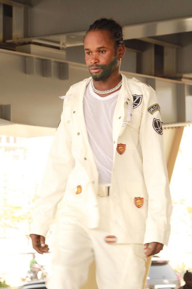 Le Danseur et l’acteur confirmé continue de vivre pleinement son art. Le Danseur et l’acteur confirmé continue de vivre pleinement son art.