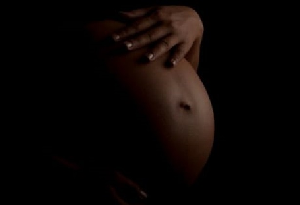 Gonflement du corps, maux de tète, mortalité néonatale… : Les confessions glaçantes d’une mère victime de pré-éclampsie Gonflement du corps, maux de tète, mortalité néonatale… : Les confessions glaçantes d’une mère victime de pré-éclampsie