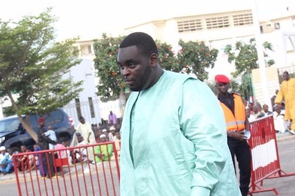 Amadou Sall, fils de Macky,mouillé dans une affaire de gros sous ! Amadou Sall, fils de Macky,mouillé dans une affaire de gros sous !