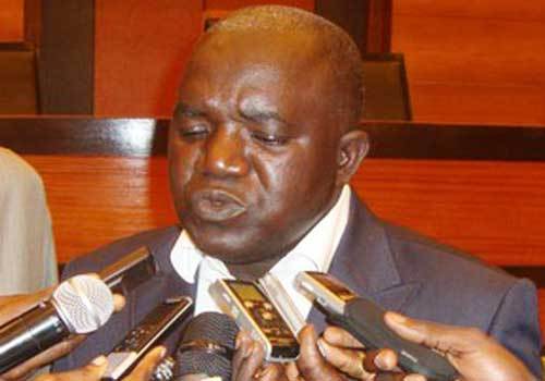 Et si on arrêtait un peu de parler politique Oumar Sarr? Si on parlait de vous? Et si on arrêtait un peu de parler politique Oumar Sarr? Si on parlait de vous?