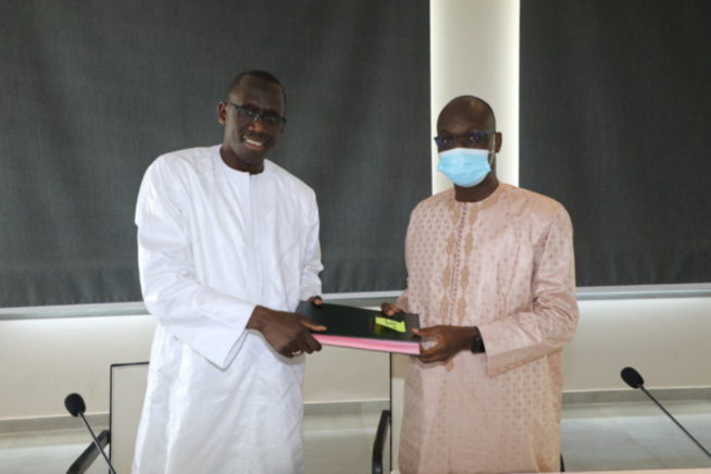 Impôts et domaines: Des contrats annuels d’objectifs signés entre le directeur général et les directeurs de la DGID Impôts et domaines: Des contrats annuels d’objectifs signés entre le directeur général et les directeurs de la DGID