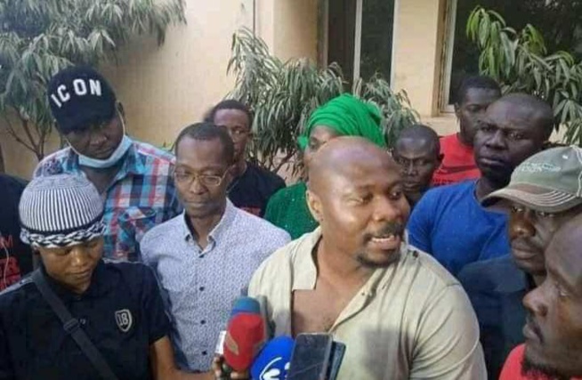 Victime d’agression à Nianing, Guy Marius Sagna menace et accuse le DG du Coud : « nous allons s’armer… » Victime d’agression à Nianing, Guy Marius Sagna menace et accuse le DG du Coud : « nous allons s’armer… »