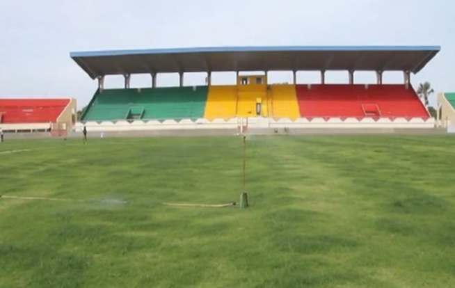 Tirer profit de la fermeture ou la non-homologation du stade Lat-Dior