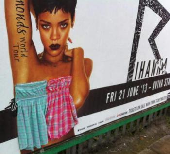 Rihanna «rhabillée» sur ses affiches de concert Rihanna «rhabillée» sur ses affiches de concert