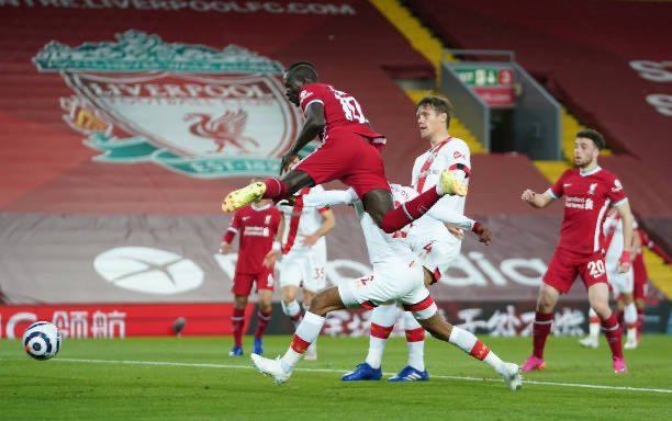 Premier League : Sur un magnifique service de Mo Salah, Sadio Mané inscrit son 9e but de la saison