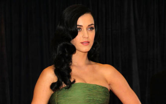 Russell Brand a divorcé de Katy Perry par... SMS